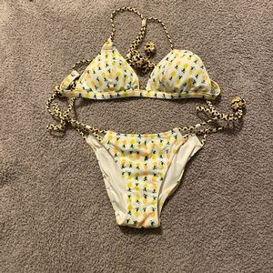 Victoria’s Secret bikini